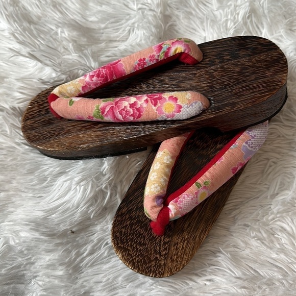 Geta Sandals for Women size7 - Picture 3 of 5